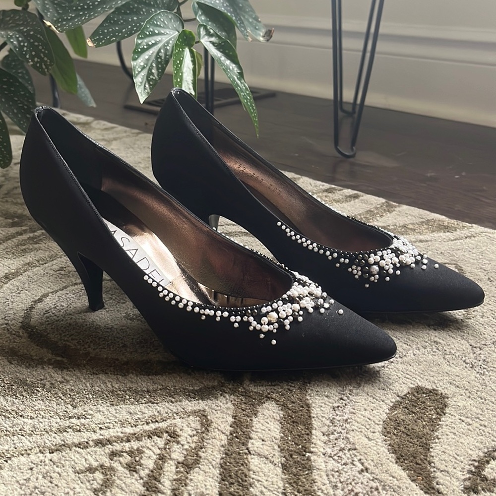 VGUC Casadei black satin pearl & rhinestone embellished shoes made in Italy 🇮🇹